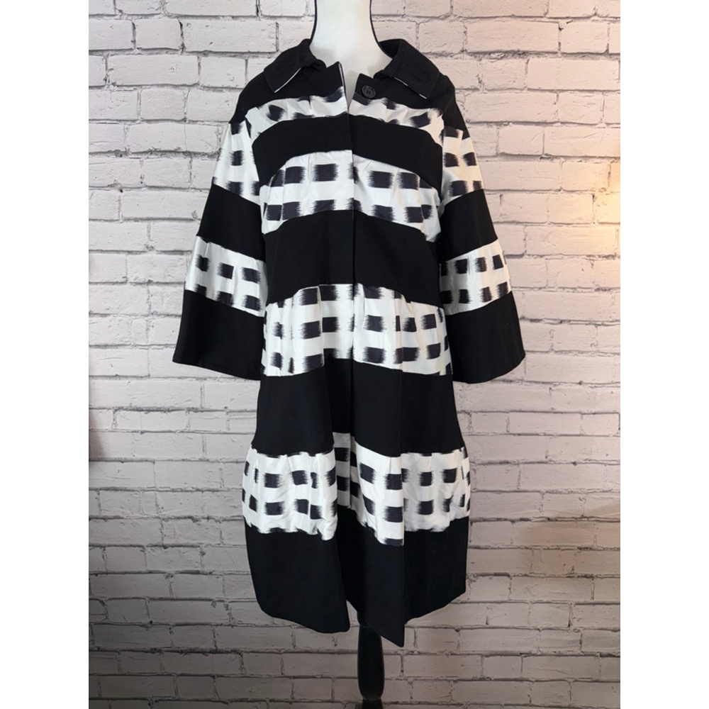 Diane von Furstenberg Black & White Striped Coat Silk Abstract size 6 OVERSIZED - Picture 3 of 12